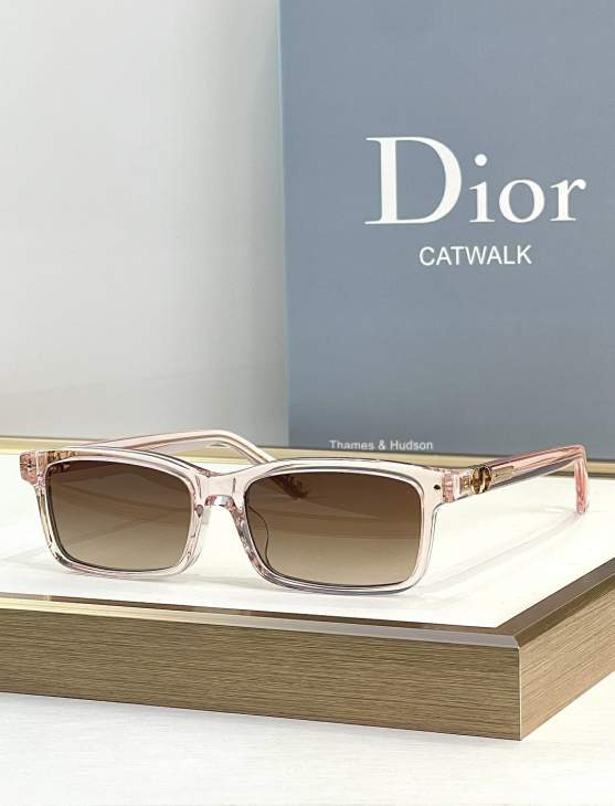 Picture of Dior Sunglasses _SKUfw76161302fw
